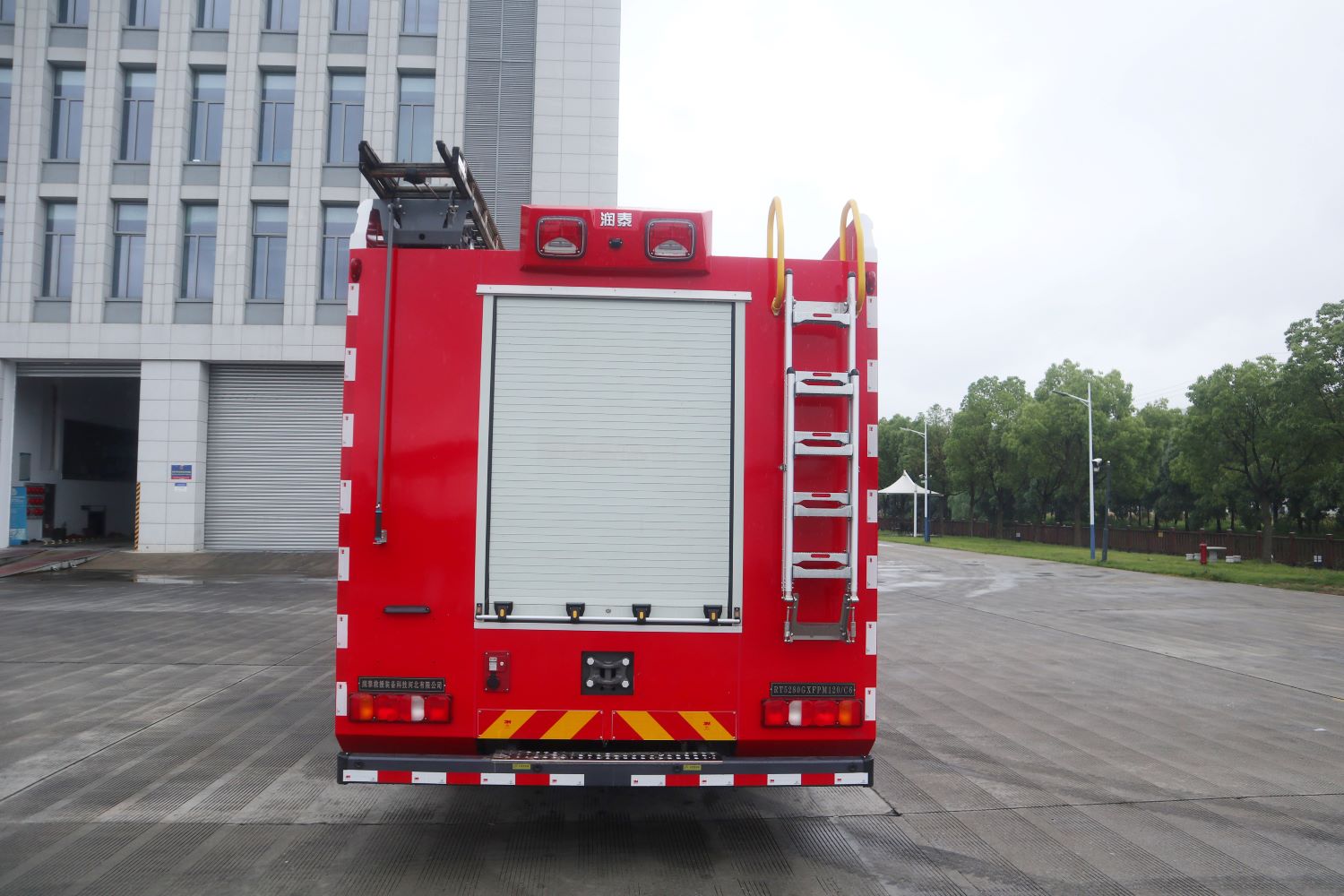 润泰牌RT5280GXFPM120/C6泡沫消防车公告图片