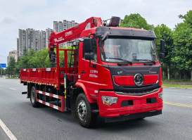 随车起重运输车