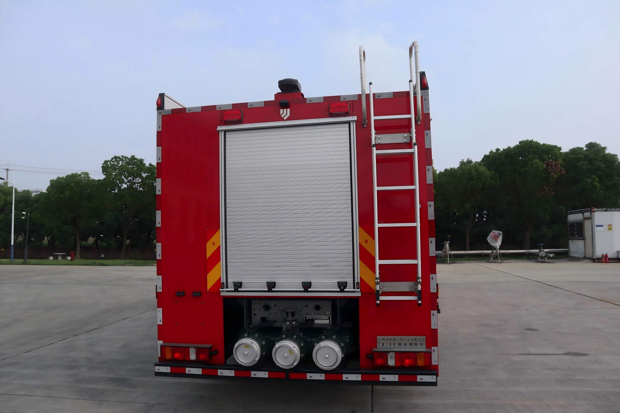 济援牌SYX5380GXFPM180泡沫消防车公告图片