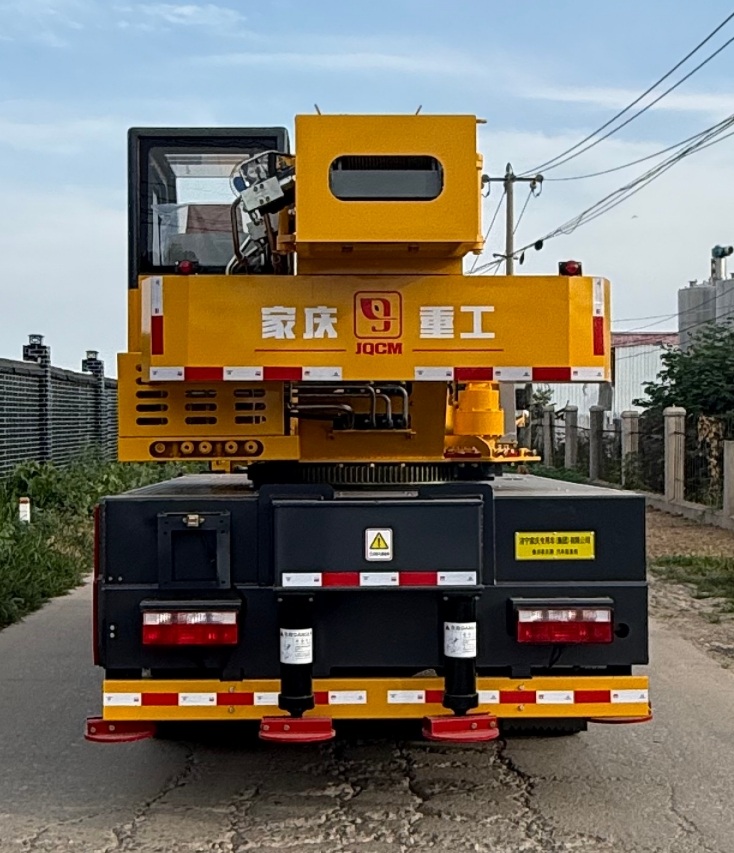 鲁济家庆牌LFV5110JQZCA6汽车起重机公告图片