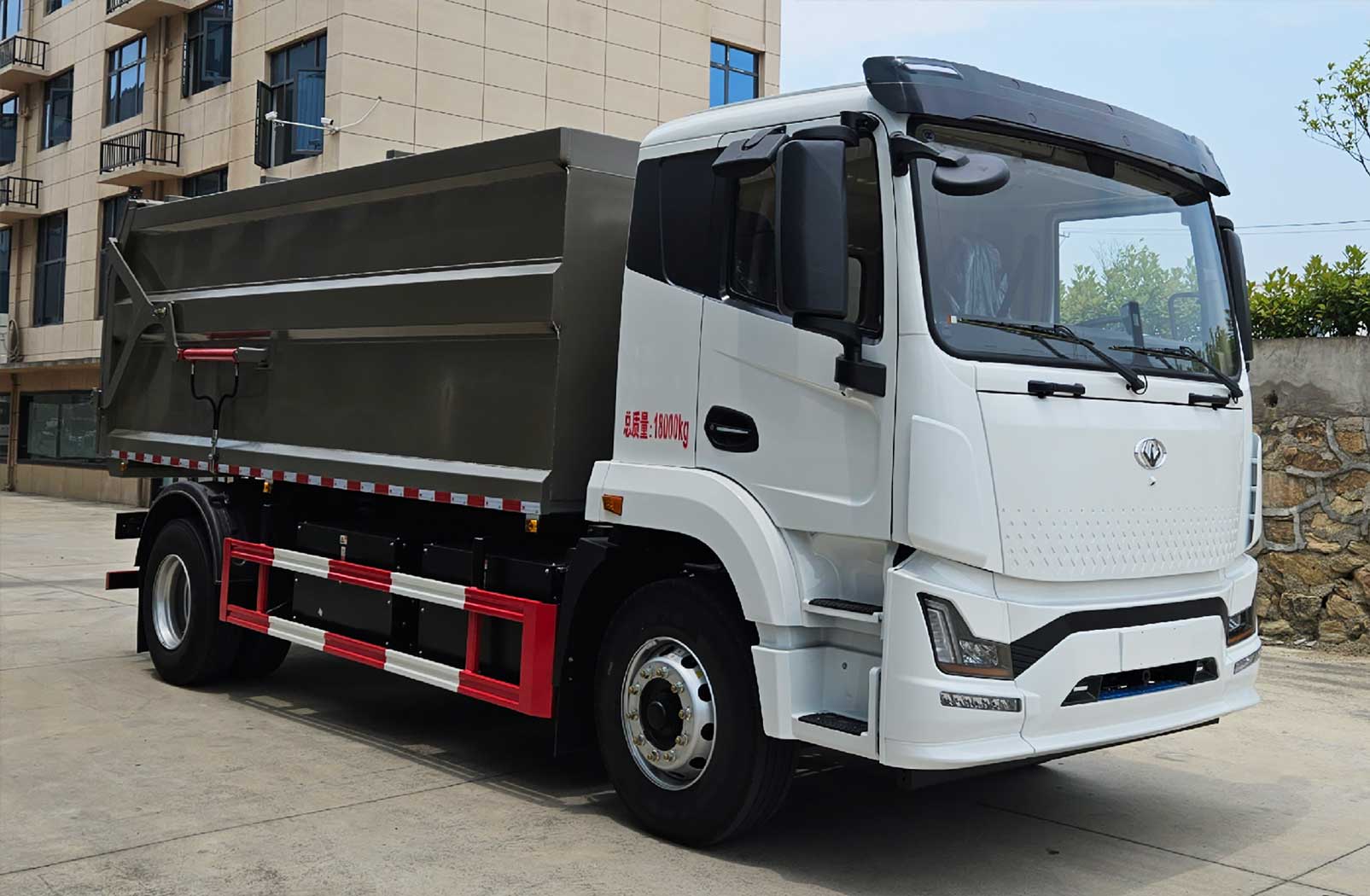 CL5180ZDJBEVYW 程力牌纯电动对接式垃圾车图片