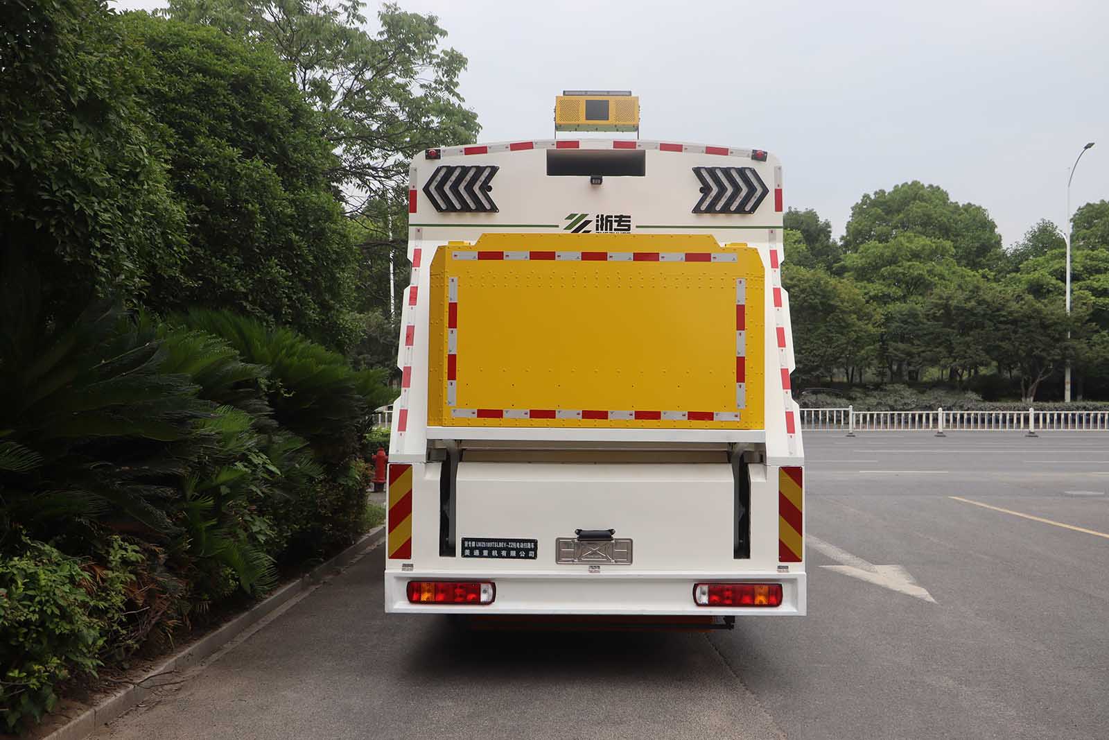 浙专牌LMZ5189TSLBEV-ZZ纯电动扫路车公告图片