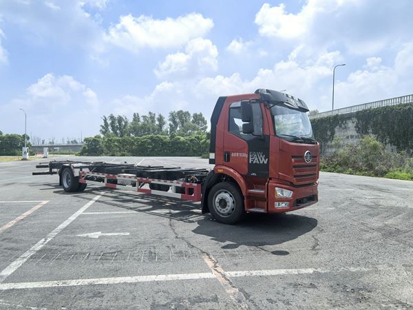 CA5180ZKXP62K1L5A1E6 解放牌车厢可卸式汽车图片