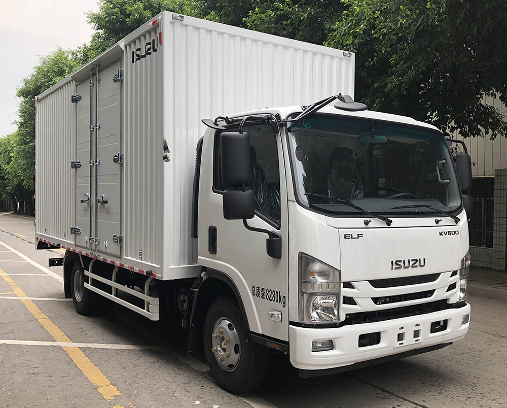 五十铃牌QL5080XXYBUKA厢式运输车