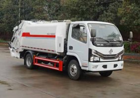 东风股份多利卡D6 XZL5071ZYS6压缩式垃圾车