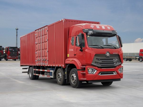 豪沃牌ZZ5257XXYN56CJF1厢式运输车