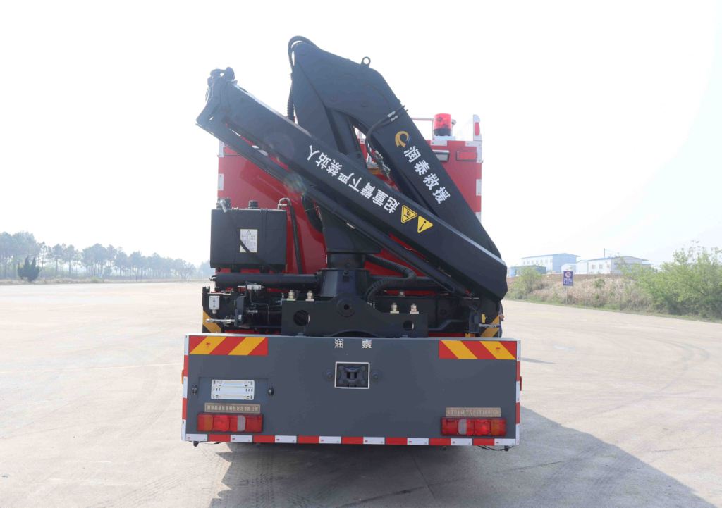 润泰牌RT5140TXFJY160/C6抢险救援消防车公告图片