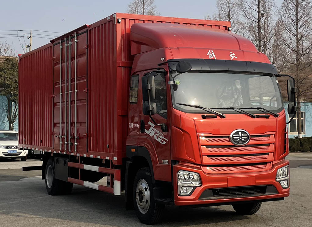 解放牌CA5120XXYP28K2L5E6A80厢式运输车