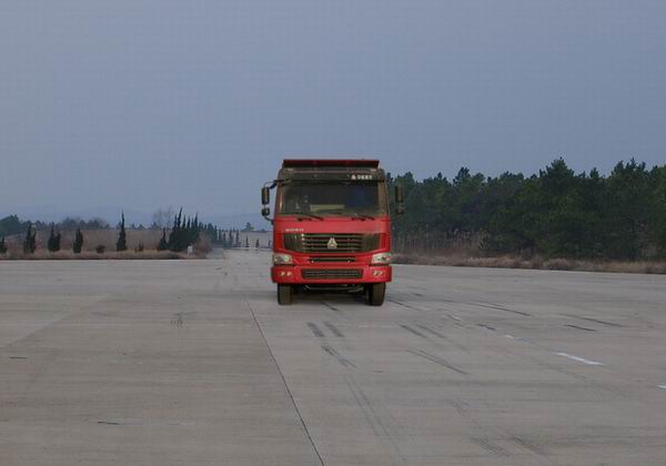 ZZ3317N3568W自卸汽车燃油公告图片1