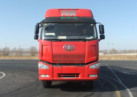 CA5200CLXYP63K1L6T3A3E仓栅运输车燃油公告图片1