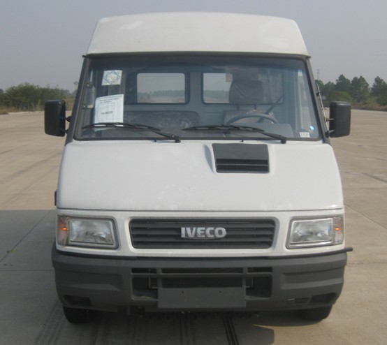 NJ5045XXYBS依维柯厢式运输车燃油公告图片1