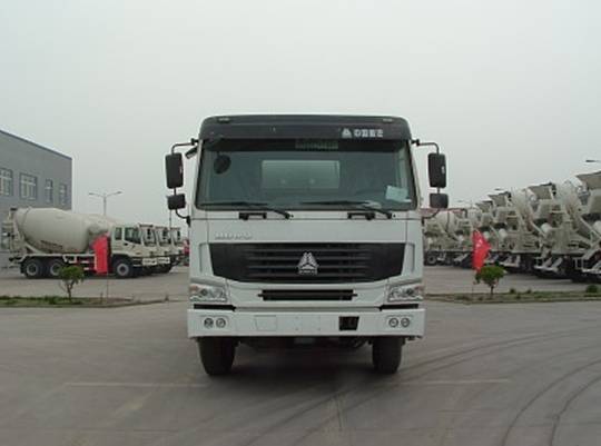LD5257GJBN4347C混凝土搅拌运输车燃油公告图片1