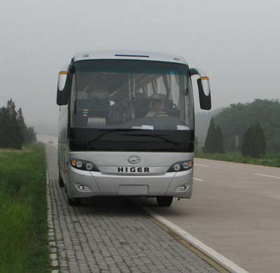 KLQ6125客车燃油公告图片1