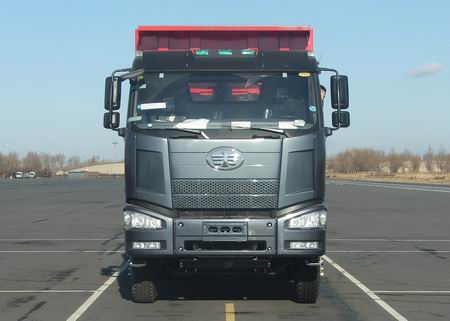 CA3250P66K2LT1A1E平头柴油自卸汽车燃油公告图片1