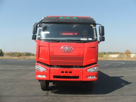 CA3310P66K2L3T4A1E平头柴油自卸汽车燃油公告图片1