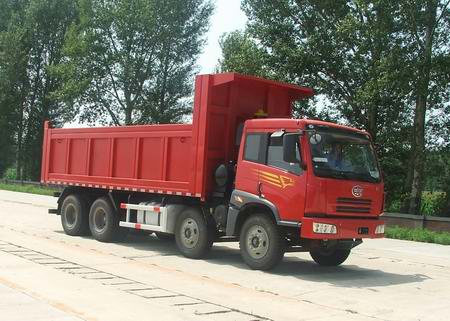 CA3313P7K1T4E平头柴油自卸汽车燃油公告图片2