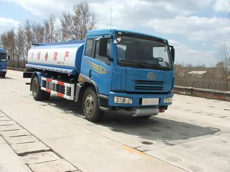CA5163GJYP7K2L2E平头柴油运油车燃油公告图片2