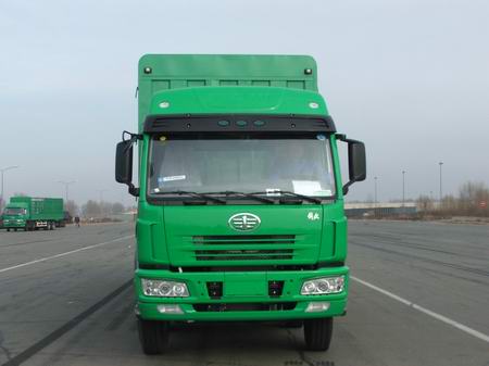 CA5312XXYP21K2L2T4AE篷式运输车燃油公告图片1