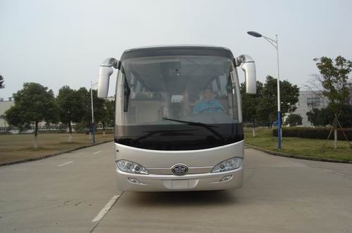 XQ6111Y1H2客车燃油公告图片1