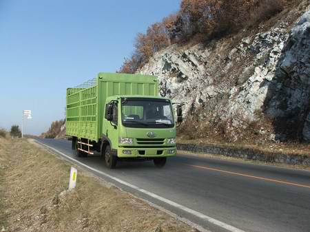 CA5163CLXYP9K2L4A3E仓栅式运输车燃油公告图片2