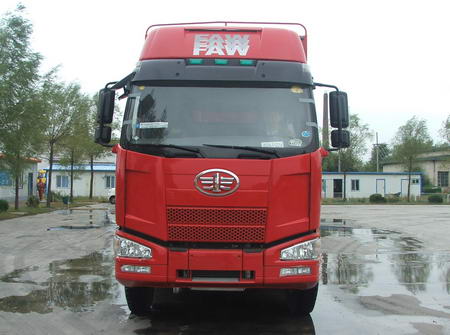 CA5310CCQP63K2L6T10A2E畜禽运输车燃油公告图片1