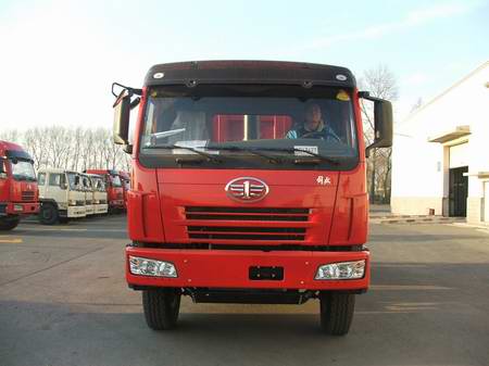 CA3252P2K2L1T1A2E平头柴油自卸汽车燃油公告图片1