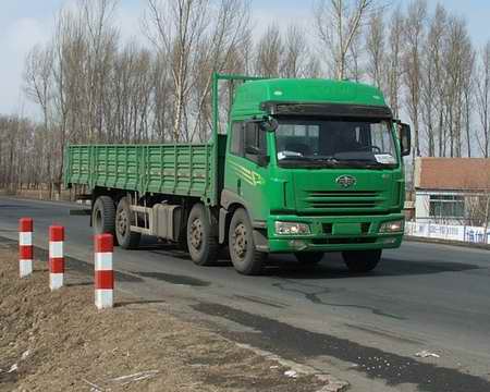 CA1313P7K2L11T9E平头柴油载货汽车燃油公告图片2