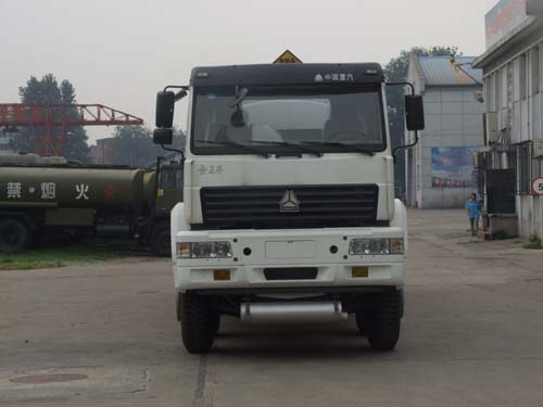 BSX5311GYYZ运油车燃油公告图片1