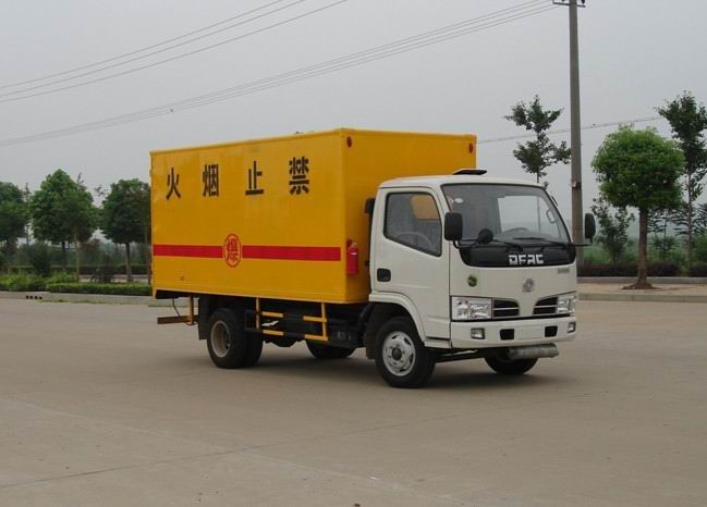 XZC5041XQY3爆破器材运输车燃油公告图片2