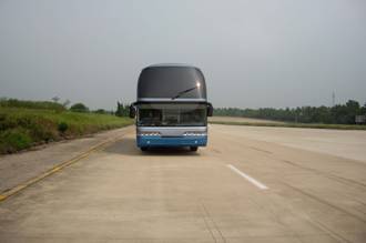 FJ6120WA4豪华卧铺客车燃油公告图片1