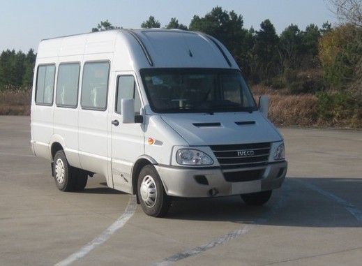 NJ6606DA依维柯轻型客车燃油公告图片2