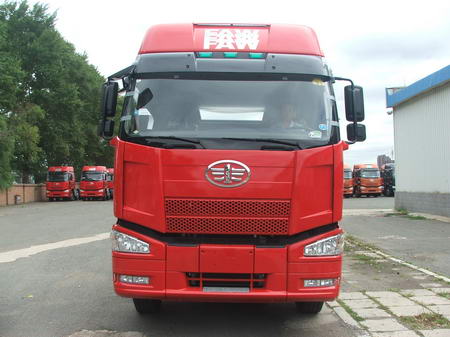 CA5310XXYP63K1L6T4A1E平头柴油厢式运输汽车燃油公告图片1