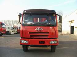 CA3252P2K2T1A6×4平头柴油自卸汽车燃油公告图片1