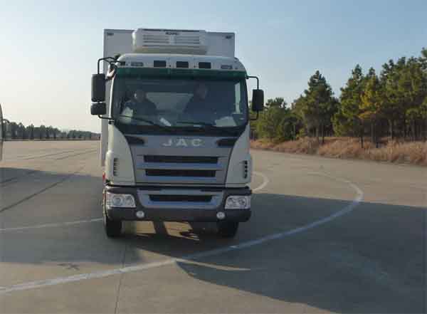 HFC5162XLCK1R1T冷藏车燃油公告图片1
