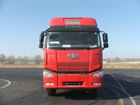 CA5310CLXYP63K1L6T4A2E平头柴油仓栅式运输汽车燃油公告图片1