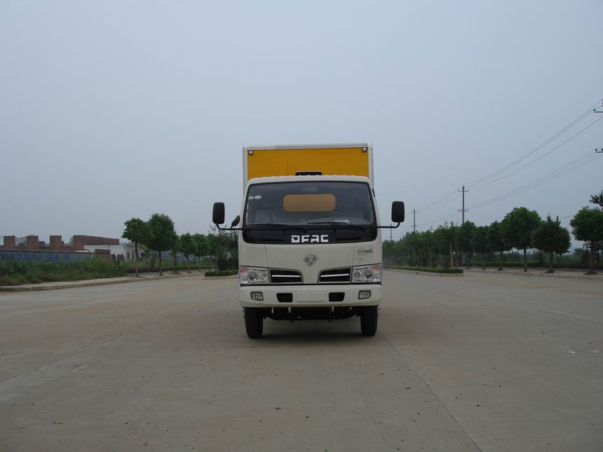 XZC5051XQY3爆破器材运输车燃油公告图片1