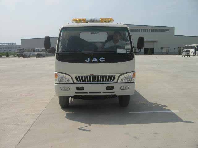 KFM5081TQZ11P清障车燃油公告图片1