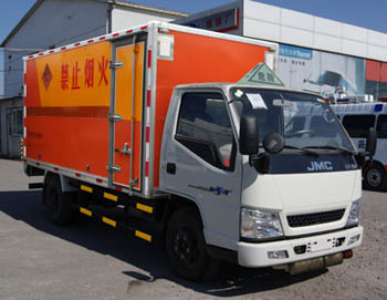 JC5061XQYJX爆破器材运输车燃油公告图片2