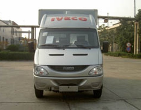 NJ5047XXYL2NS厢式运输车燃油公告图片1