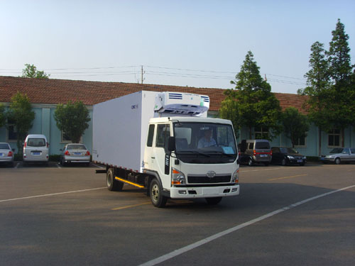 CA5041XLCP40K2EA80冷藏车燃油公告图片2