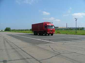 CA5313XXYP7K2L11T4AE篷式运输车燃油公告图片2