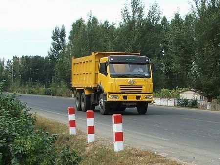 CA3252P2K2LT1E平头柴油自卸汽车燃油公告图片2