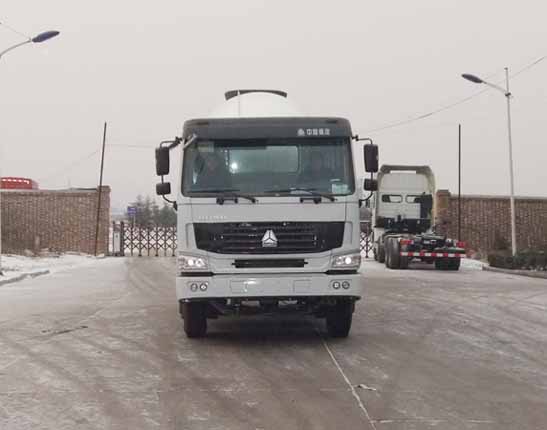 JF5250GJBZ1混凝土搅拌运输车燃油公告图片1