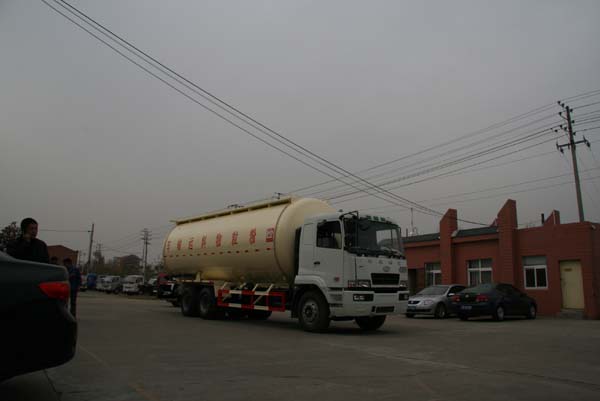 SLS5240GFLH粉粒物料运输车燃油公告图片2