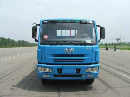 CA1253P7K1L7T1E6×4平头柴油载货汽车燃油公告图片1
