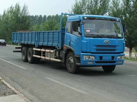 CA1253P7K1L7T1E6×4平头柴油载货汽车燃油公告图片2