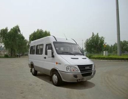 NJ6493AT6依维柯轻型客车燃油公告图片2