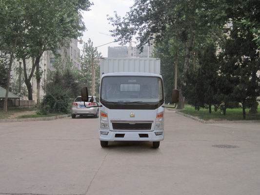 ZZ5047XXYC3413C143厢式运输车燃油公告图片1