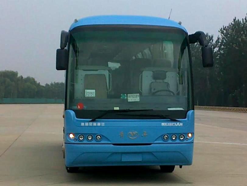 JNP6110M-1豪华旅游客车燃油公告图片1