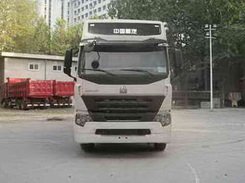 ZZ5317XXYN4667N1H厢式运输车燃油公告图片1